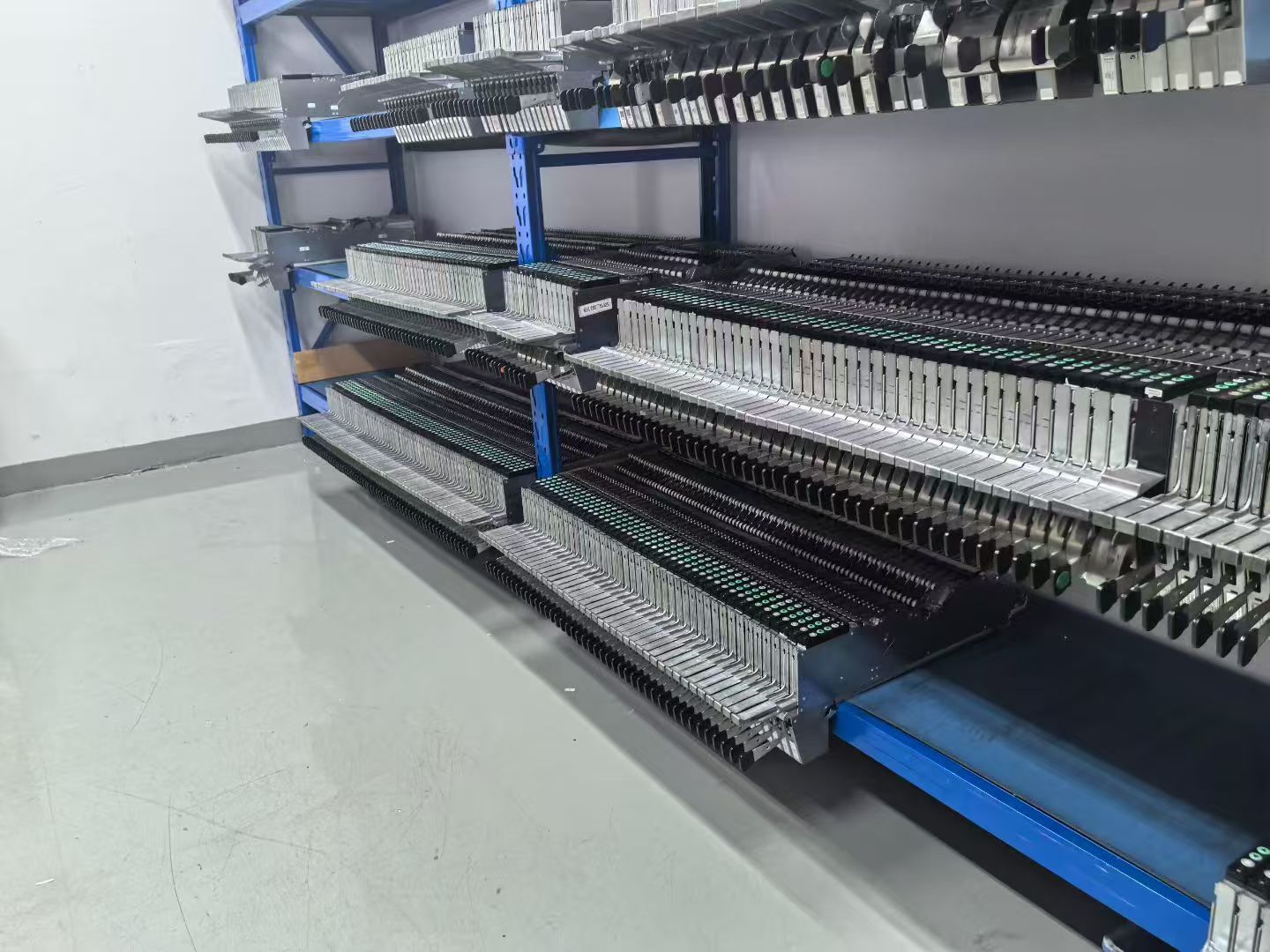 Ultimi blog aziendali su Che ruolo hanno i componenti delle macchine SMT nell'accuratezza della serigrafia?